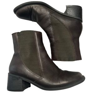 Danelle Leather Pull on Boots 9